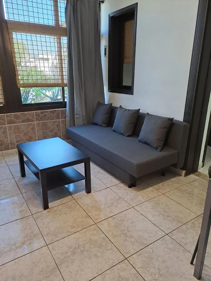 Apartment Primavera Appartement Tot 7 Personen Ideaal Voor Backpackers Arona
